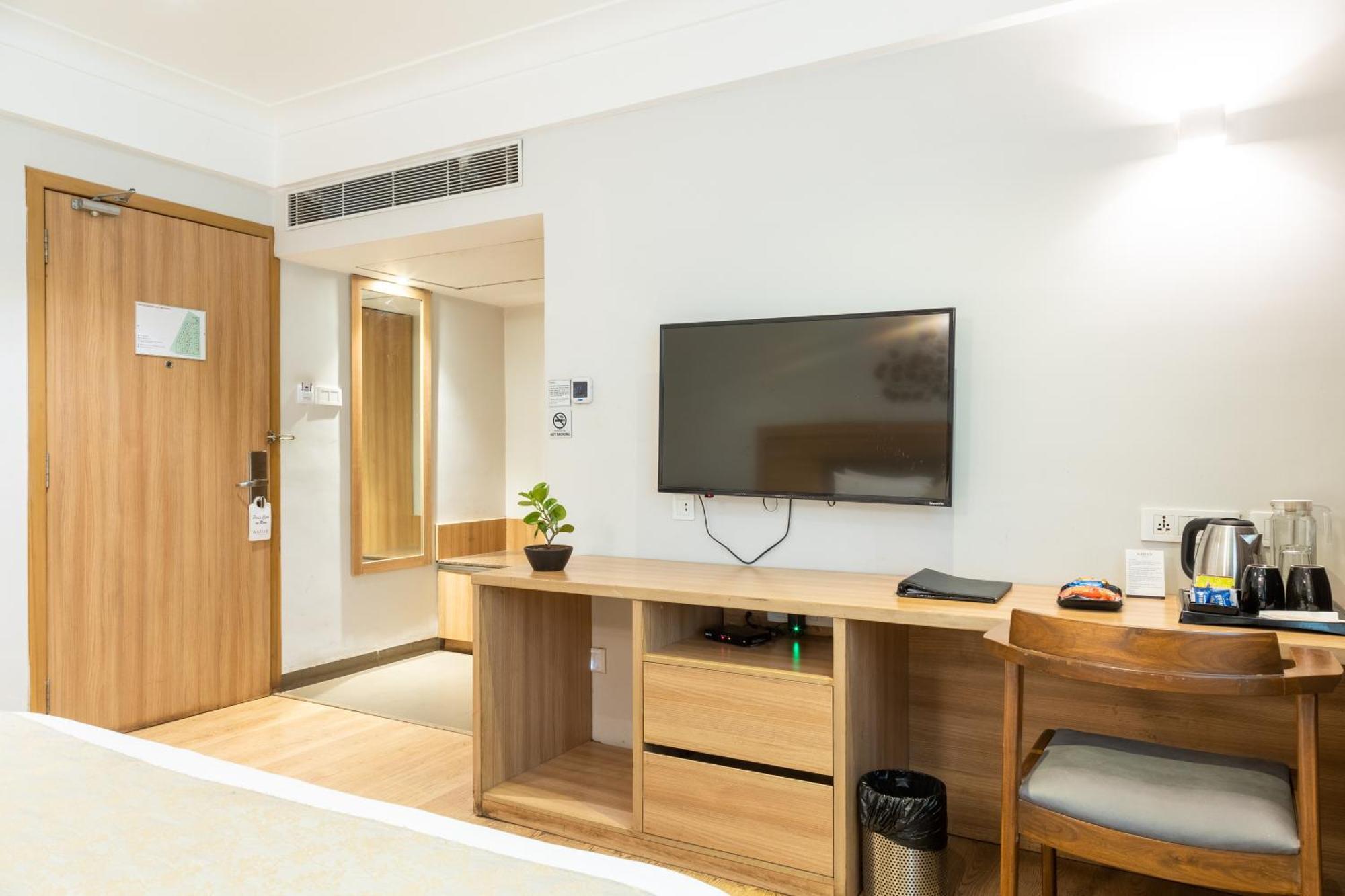 Native Inn By Heda Hospitality Belgaum Bagian luar foto