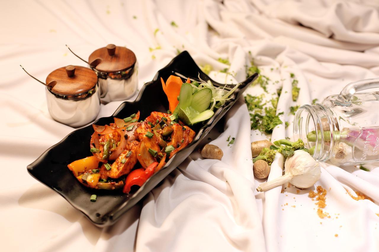 Native Inn By Heda Hospitality Belgaum Bagian luar foto