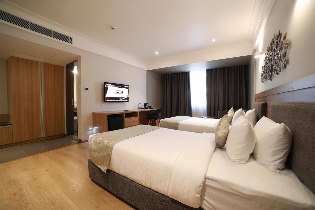 Native Inn By Heda Hospitality Belgaum Bagian luar foto