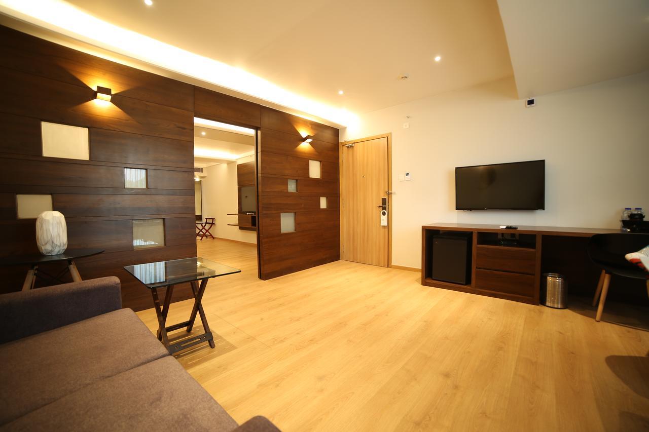 Native Inn By Heda Hospitality Belgaum Bagian luar foto